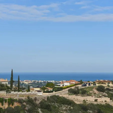 Anna Y Emma By Aguilarent *