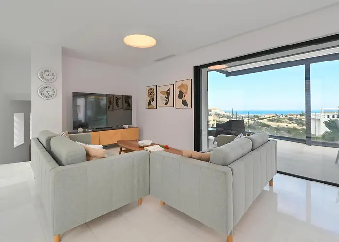 Villa Anna Y Emma By Aguilarent